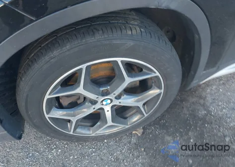 2016 BMW X1 xDrive28I z USA, uszkodzony, nr VIN WBXHT3C31G5F64566